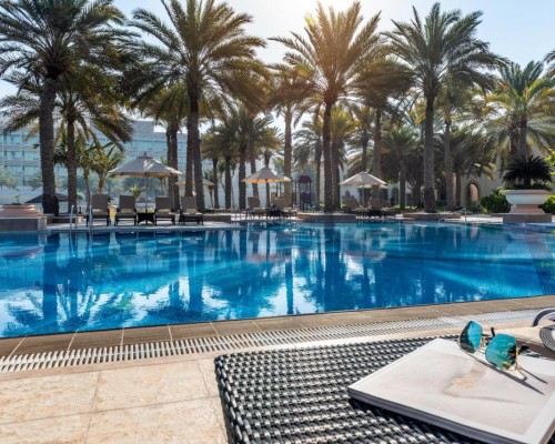 Al Raha Beach 5* — пляжный отель в Абу-Даби