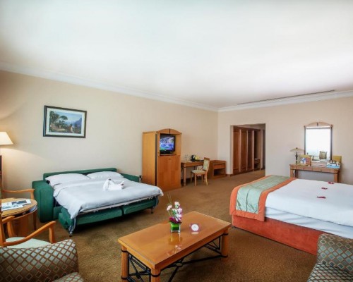 Al Raha Beach 5* — пляжный отель в Абу-Даби