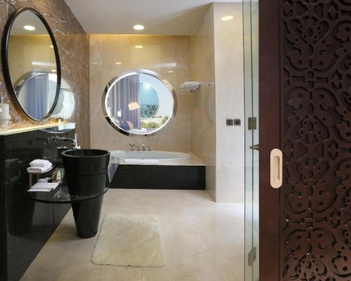 Al Raha Beach 5* — пляжный отель в Абу-Даби
