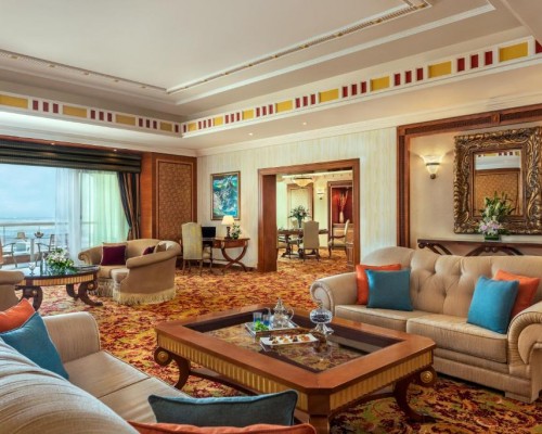 Al Raha Beach 5* — пляжный отель в Абу-Даби