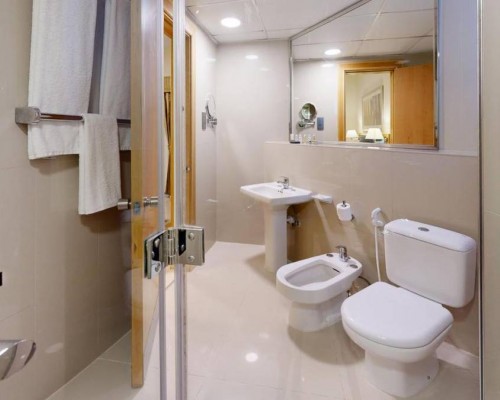Golden Sands Hotel Apartments 5* — апарт-отель в Бур-Дубай, ОАЭ