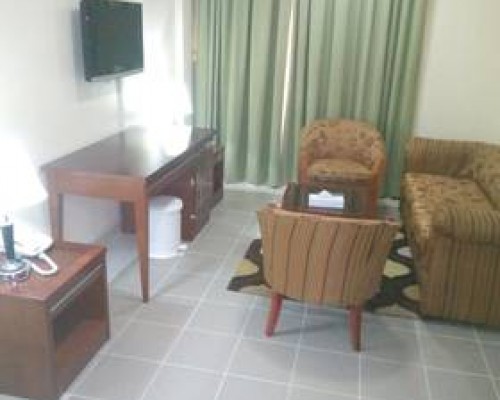 London Crown 2 Hotel Apartments 3*