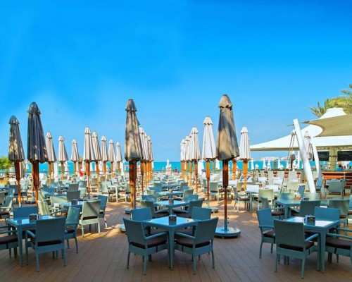 Hilton Dubai Jumeirah Beach 5* — пляжный отель в Дубае