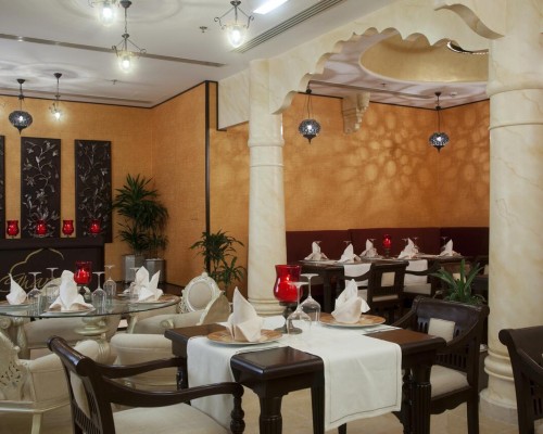 Holiday Inn Dubai Al Barsha 4* — отель в районе Al Barsha 1, Дубай
