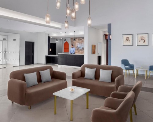 Holiday Inn Express Jumeirah в Дубае: что важно знать