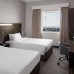 Holiday Inn Express Jumeirah в Дубае: что важно знать