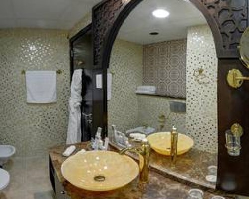 Boutique 7 Hotel and Suites