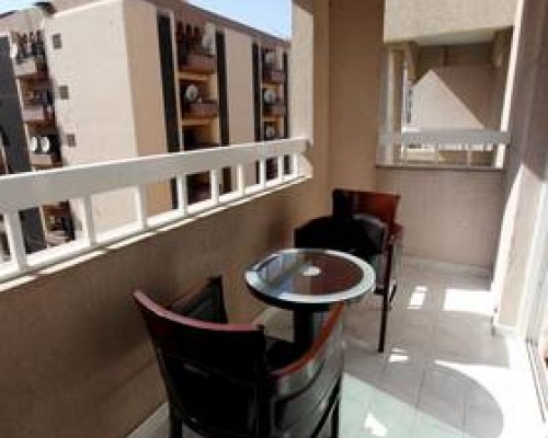OYO 332 Syaj Hotel 2*