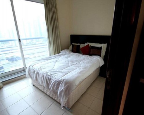 Dubai Apartments - Jumeirah Lakes Towers - Lake Terrace Tower