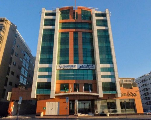 Signature Hotel Al Barsha 4* — отель в Дубае, район Аль-Барша