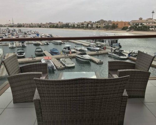 Yanjoon Holiday Homes - Palm Views Apartments