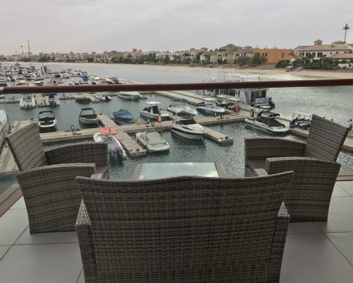 Yanjoon Holiday Homes - Palm Views Apartments