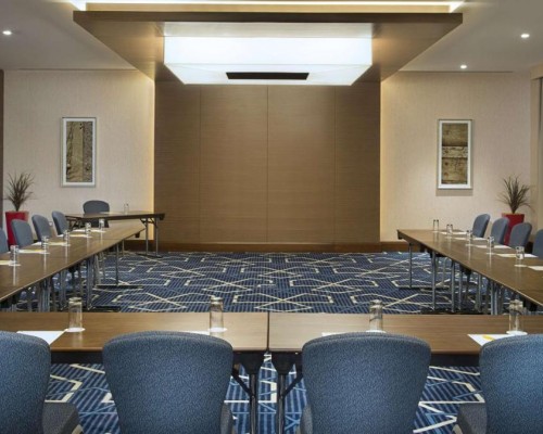 Hilton Garden Inn Dubai Al Mina 4* — Бур-Дубай, ОАЭ