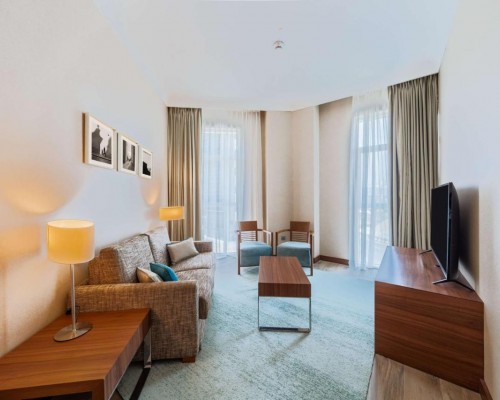 Hilton Garden Inn Dubai Al Mina 4* — Бур-Дубай, ОАЭ