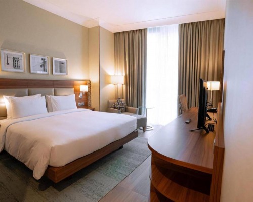 Hilton Garden Inn Dubai Al Muraqabat 4* — отель в Дубае