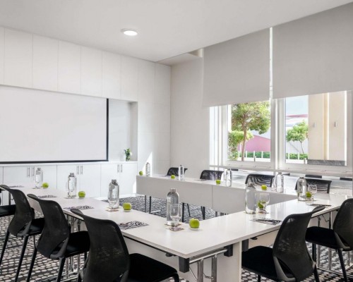 Ibis Styles Dragon Mart Dubai 3* — отель в Дубае