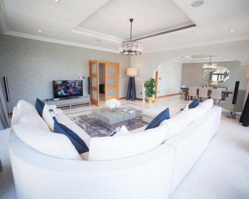 Keys Please Holiday Homes - Villa with Private Beach on Frond C - Palm Jumeirah Island