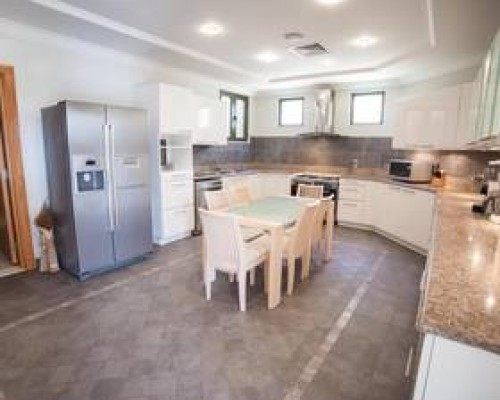 Keys Please Holiday Homes - Villa with Private Beach on Frond C - Palm Jumeirah Island