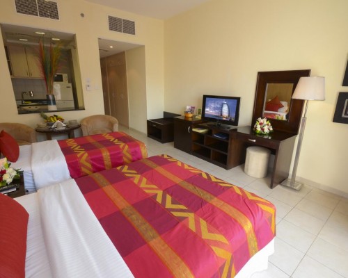 Parkside Suites Discovery Gardens 4* — апарт-отель в Дубае