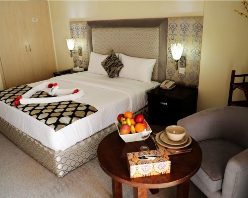 Parkside Suites Discovery Gardens 4* — апарт-отель в Дубае
