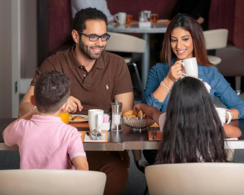 Premier Inn Dubai Ibn Battuta Mall — отель 3* в Дубае