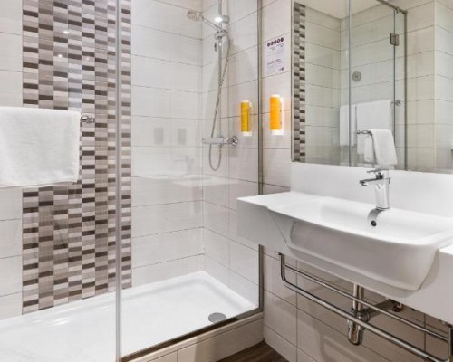 Premier Inn Dubai Ibn Battuta Mall — отель 3* в Дубае