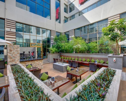 Metropolitan Hotel Dubai 4* — отель в Дубае