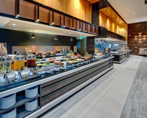 Metropolitan Hotel Dubai 4* — отель в Дубае
