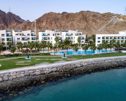 Radisson Blu Resort Fujairah 5* — отель на первой линии в Фуджейре