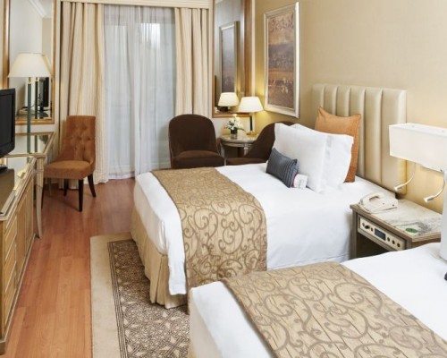 Crowne Plaza 5*