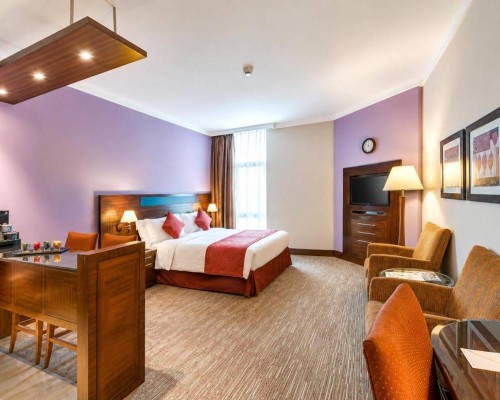 J5 Rimal 4* в Дубае: апартаменты с кухней и бассейном