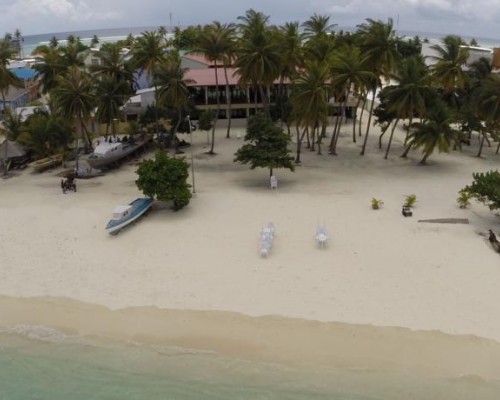 Sun Tan Beach Hotel 3* — Маафуши, Мальдивы