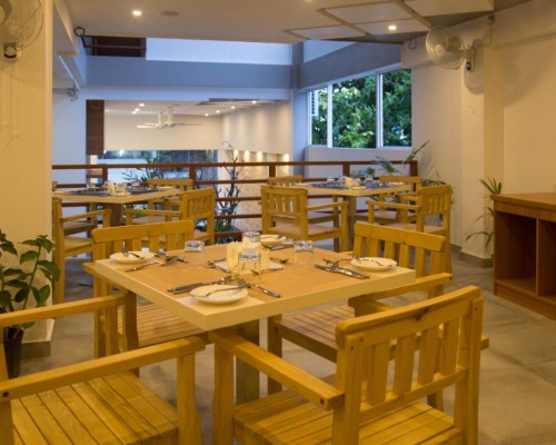 Kuredhi Beach Inn 3* — Маафуши, Мальдивы
