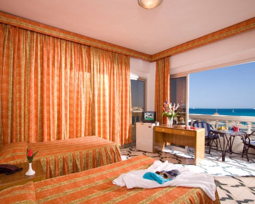 Waves Beach Resort 3* — Хургада, Египет