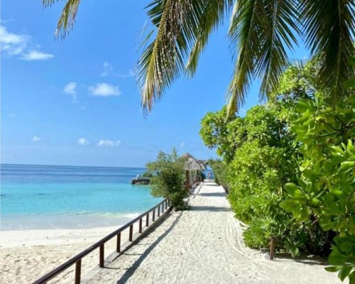 Makunudu Island 4* — уютный остров на Северном Мале