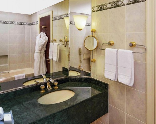 Movenpick Grand Al Bustan 5* — отель в Дубае (ОАЭ)