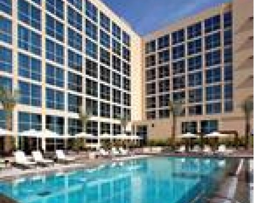 Centro Yas Island Rotana 3* — отель на острове Яс, Абу-Даби
