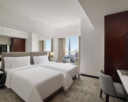 Dusit Thani Dubai 5* — отель в Дубае на Sheikh Zayed Road