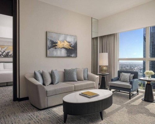 Dusit Thani Dubai 5* — отель в Дубае на Sheikh Zayed Road