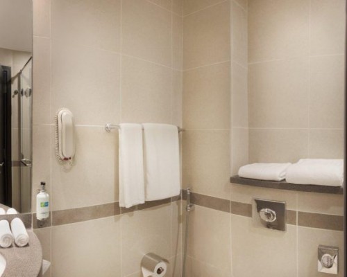 Holiday Inn Express в Дубае: честный обзор отеля 2*