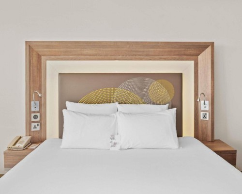Novotel World Trade Centre Dubai 4* — отель в Дубае, ОАЭ