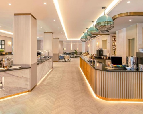 Sheraton Abu Dhabi Hotel 5* — Абу-Даби, Корниш