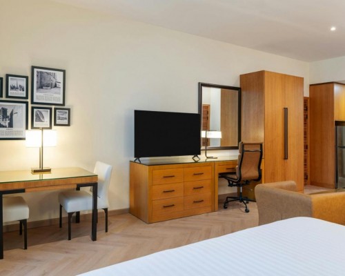 Four Points by Sheraton Bur Dubai — отель 4* в Дубае