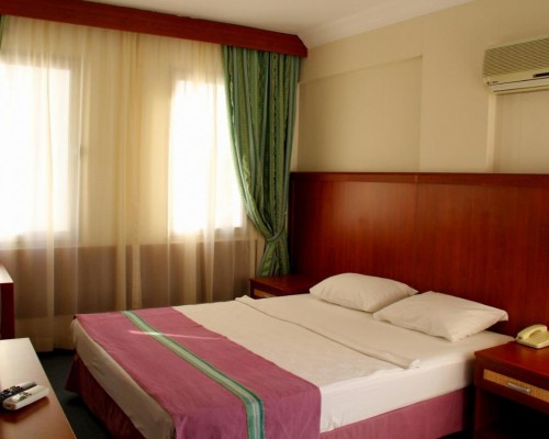 Aegean Park Marmaris City Center 3*: отель в центре Мармариса