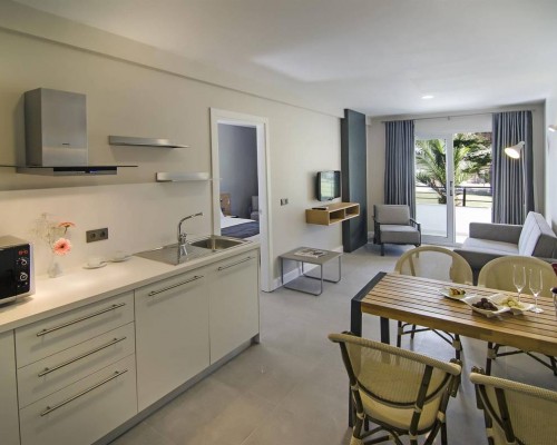 Altin Yunus Resort & Thermal Hotel 5* в Чешме