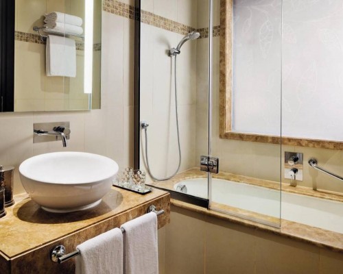 Avani Deira Dubai Hotel 5* — Дубай, район Дейра