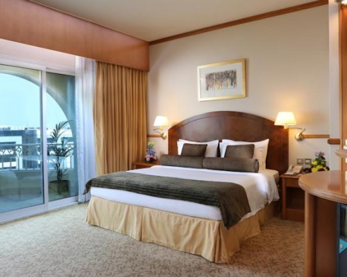 Ramada Dubai 4*