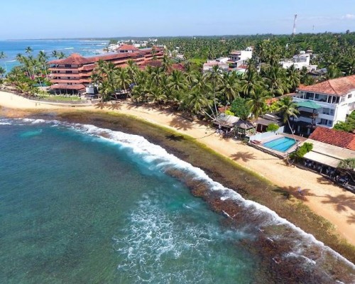 Lucky Seven Beach Resort 3* в Хиккадуве