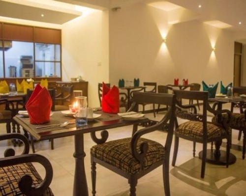Lucky Seven Beach Resort 3* в Хиккадуве
