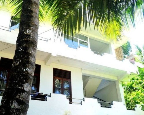 Holiday Inn Unawatuna 3* — Унаватуна, Шри-Ланка